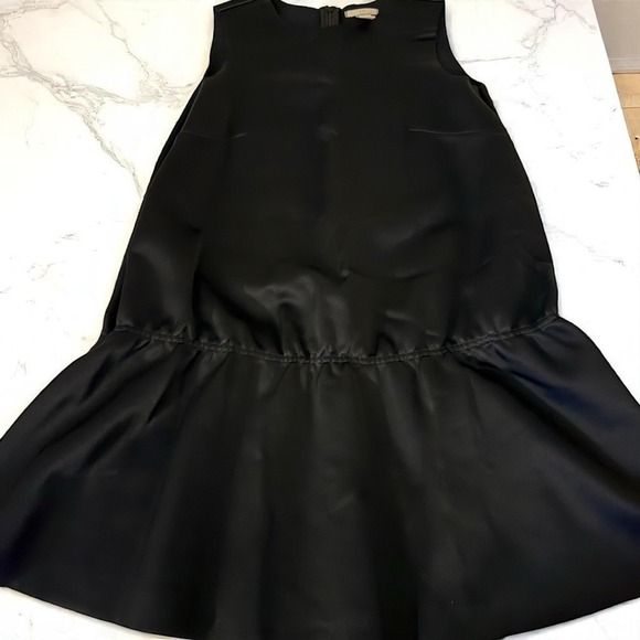 H&M Black Satin Peplum Shift Dress Sleeveless Crew Neck Size 6 - Picture 3 of 8